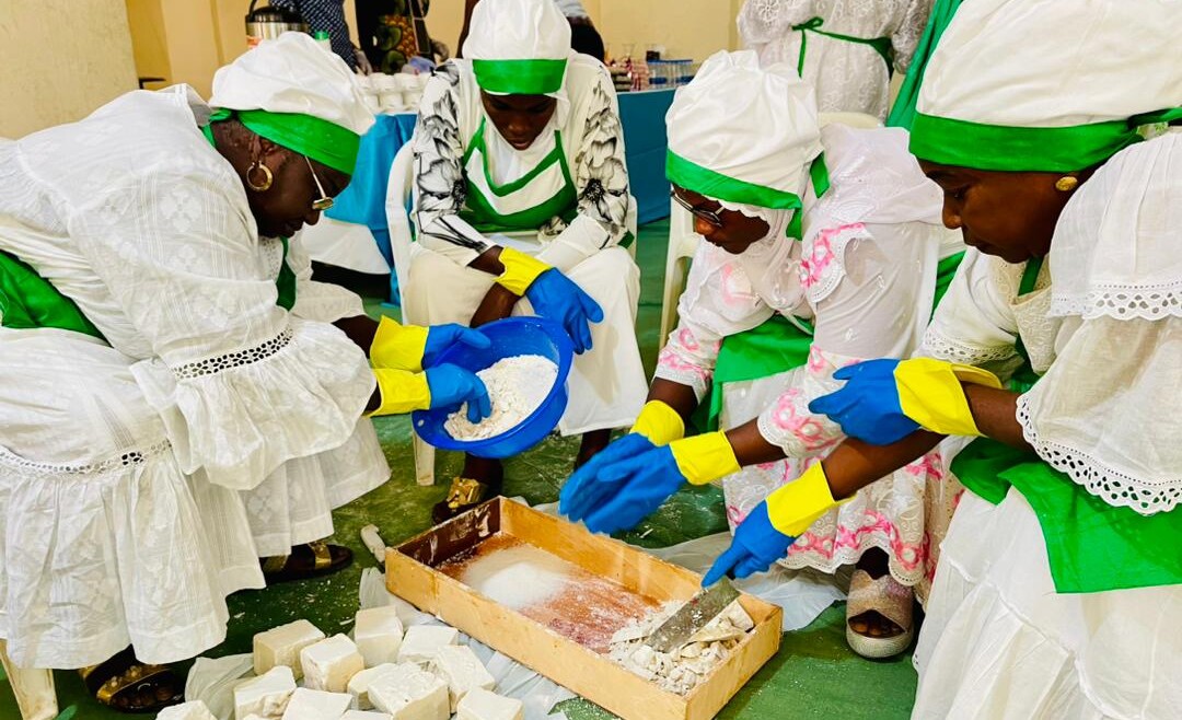 Cinquante femmes “Ndayou Daara” formées à la fabrication de savon et d’eau de javel